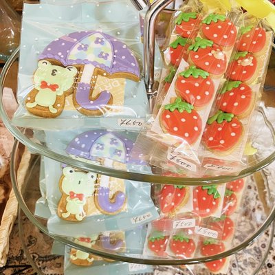 アイシングクッキー（カエル・傘・イチゴ）
